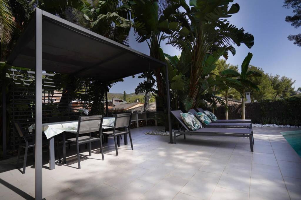 Luxury House With Pool Сasa de vacaciones *