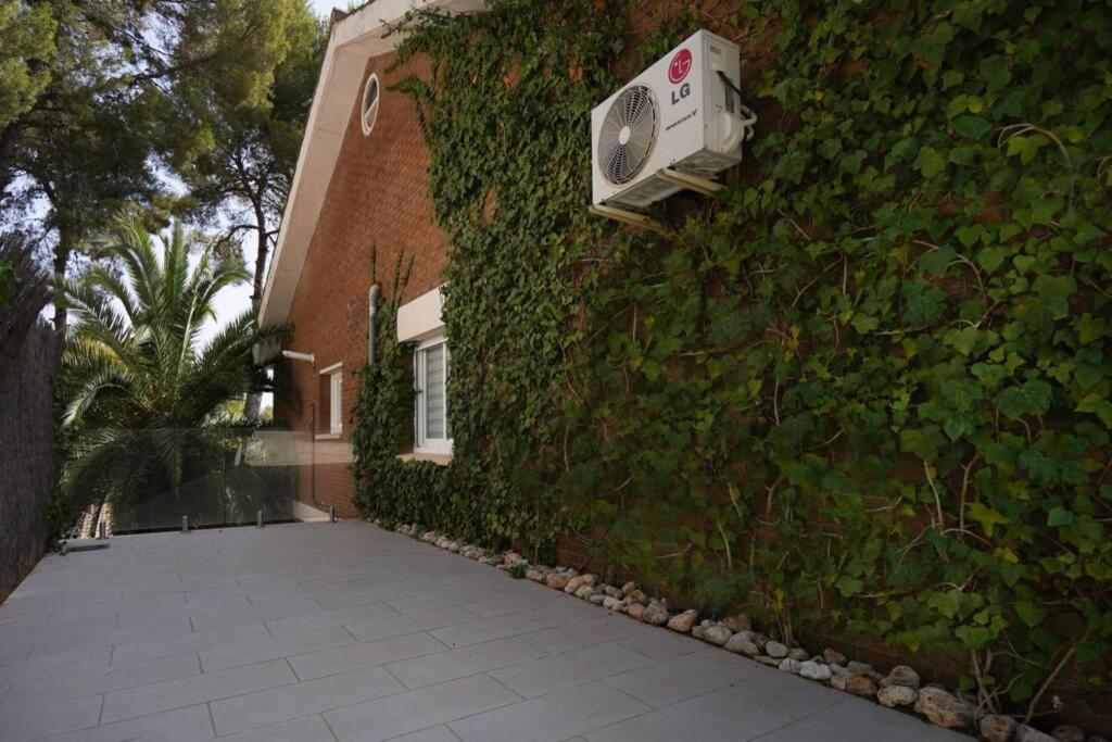 Luxury House With Pool * Castelldefels