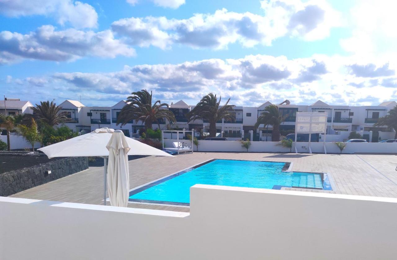 Vero Senator, * Costa Teguise