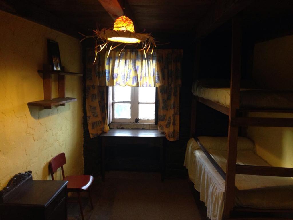 Escanlar Hostel *