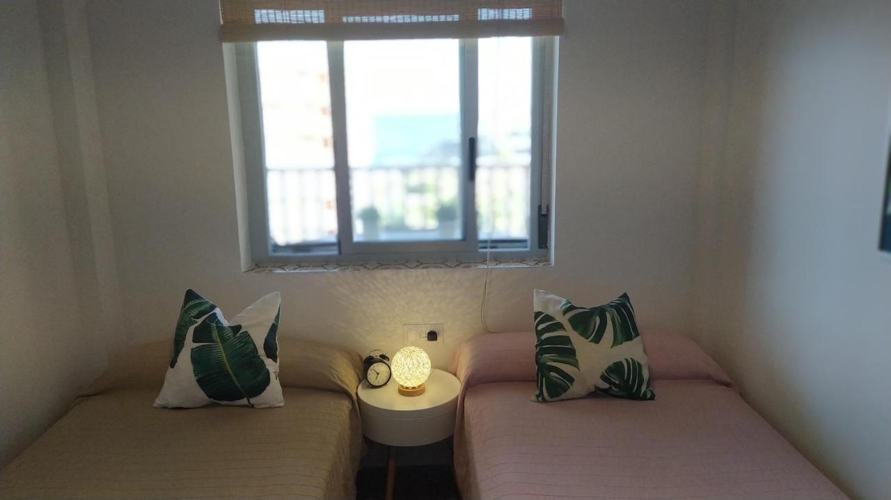 - Playa Amerador - Carrer De Gaianes, 4 *