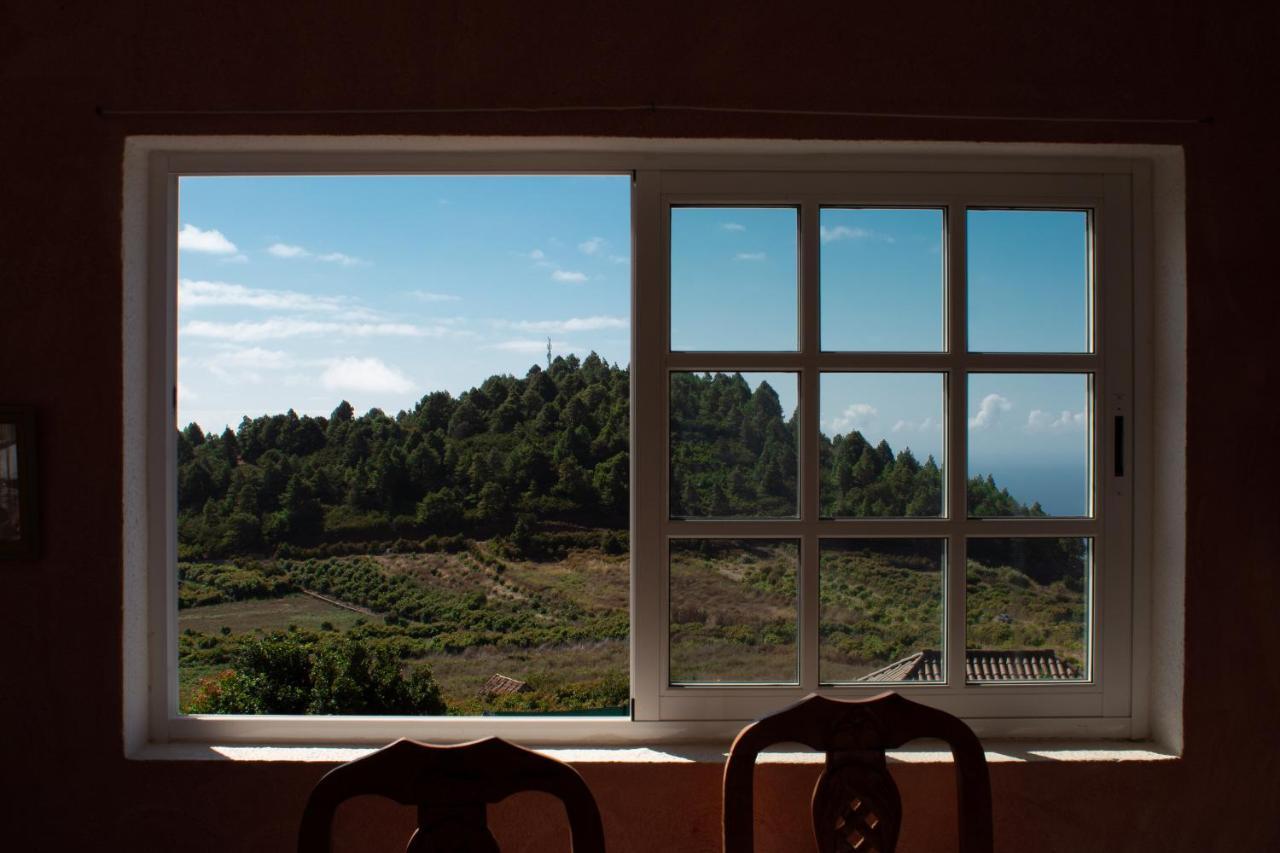 Casa Alba, Casa Rústica En La Colina Con Piscina-spa Climatizada Y Vistas Al Mar Puntallana