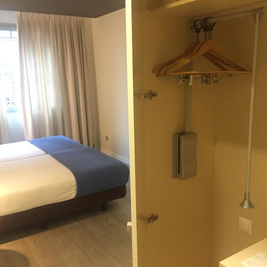 Apartahotel Viena Plaza De España 3*
