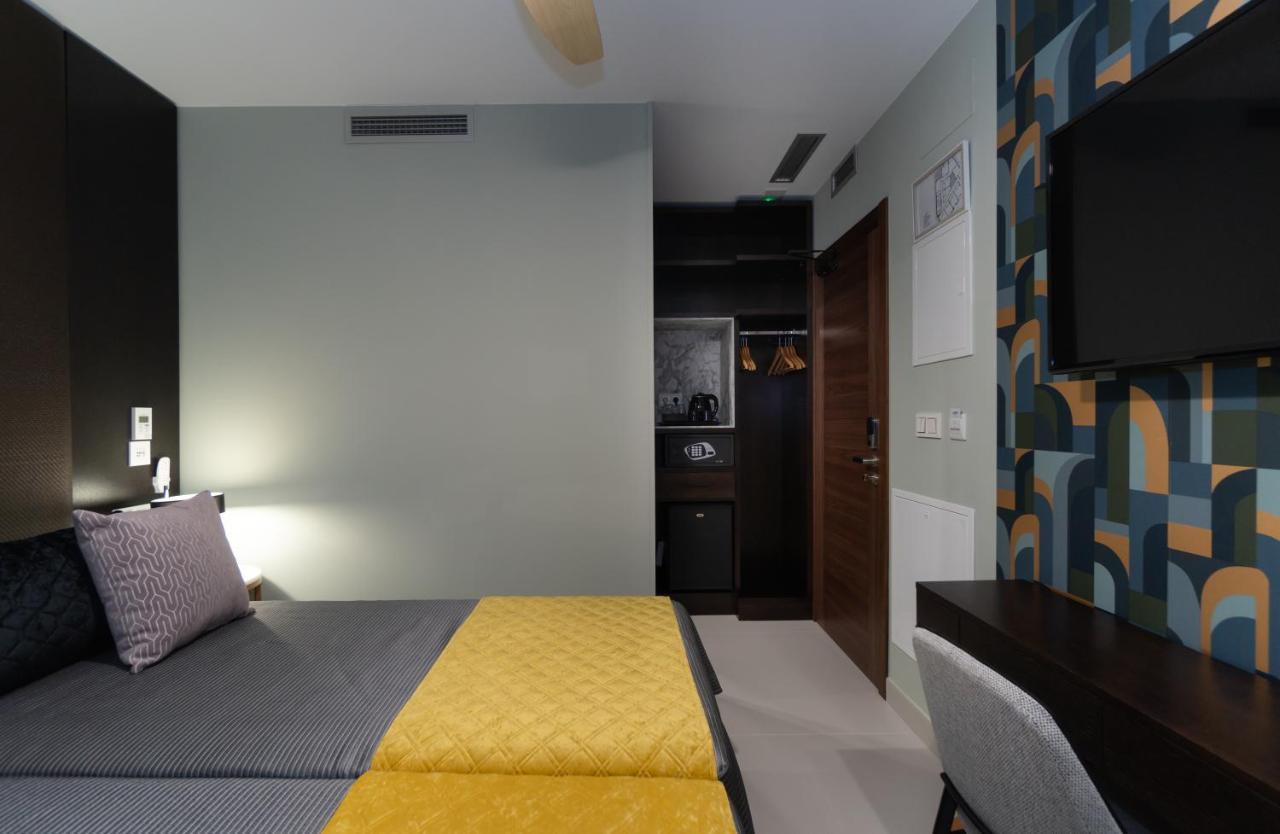 Hotel Perla Del Sur 2*