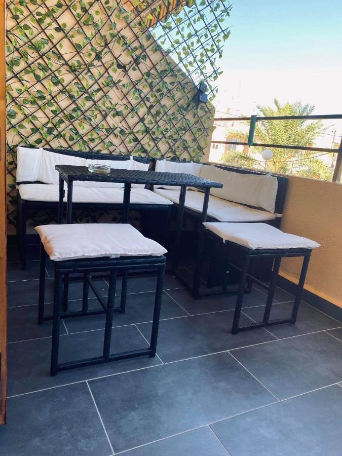 Perfect For Exploring Local Areas And Apartment