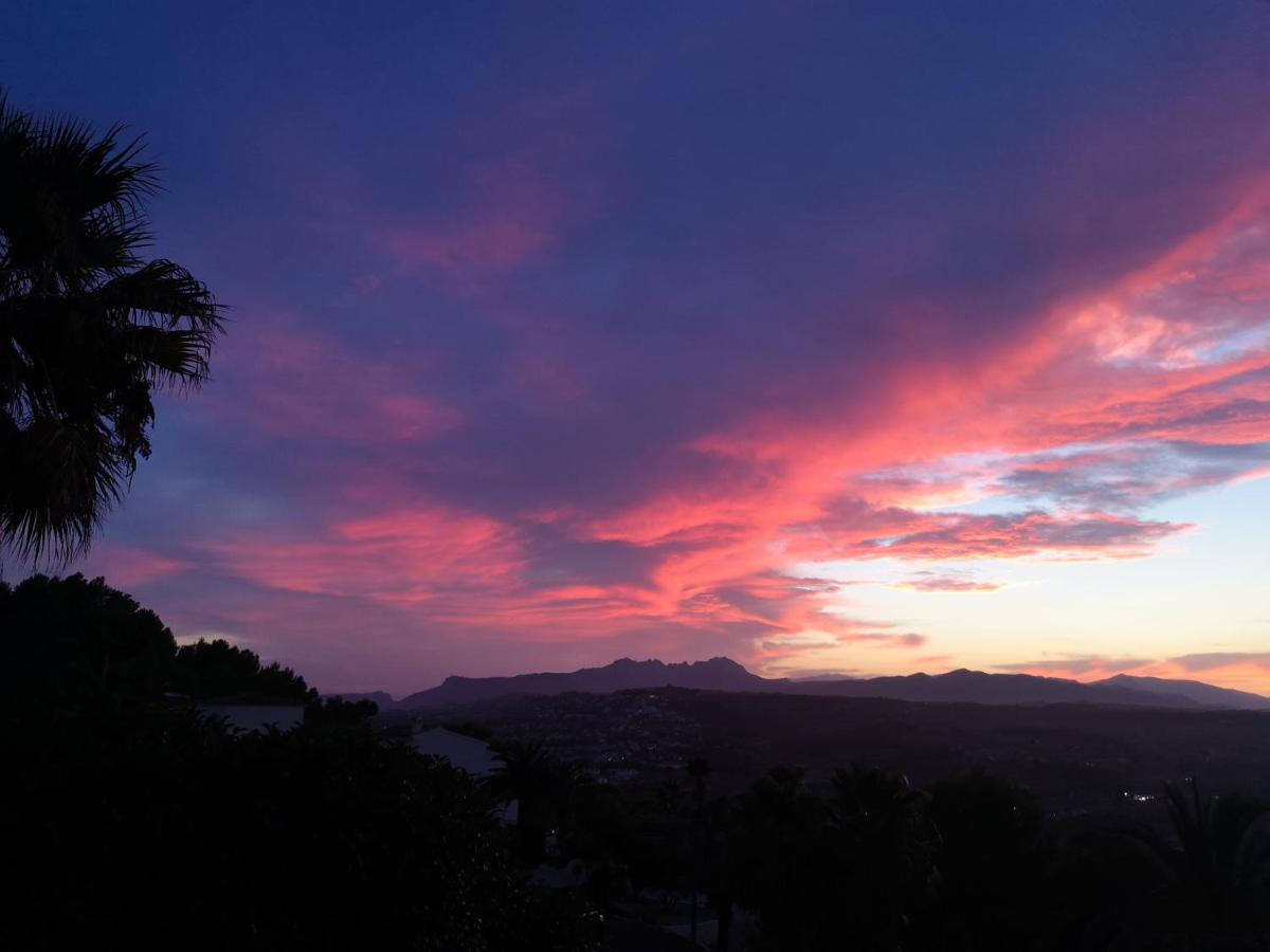 La Madrugada - Luxury With Sea Views And Private Heated Pool Moraira