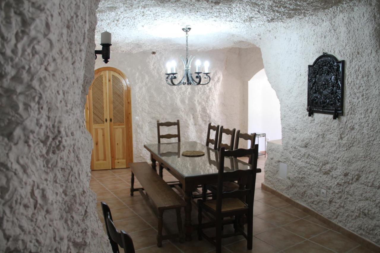 Cuevas Al Andalus - Alegria