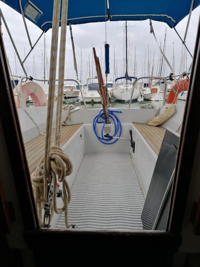 Cozy Sailboat In Barcelona!! No Showers * Sant Adrià de Besòs