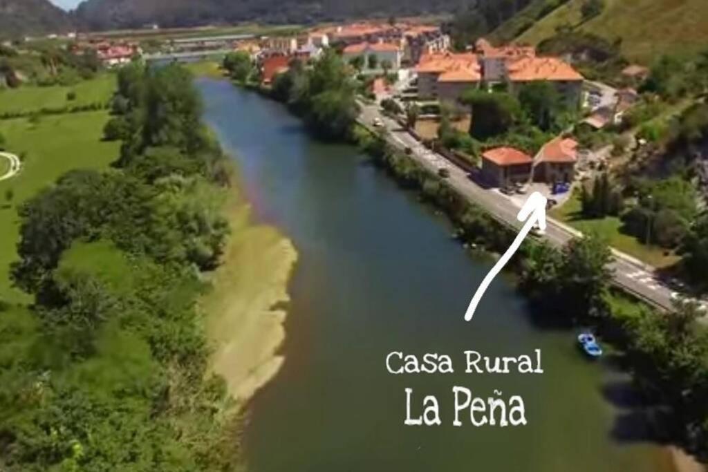 La Peña En *