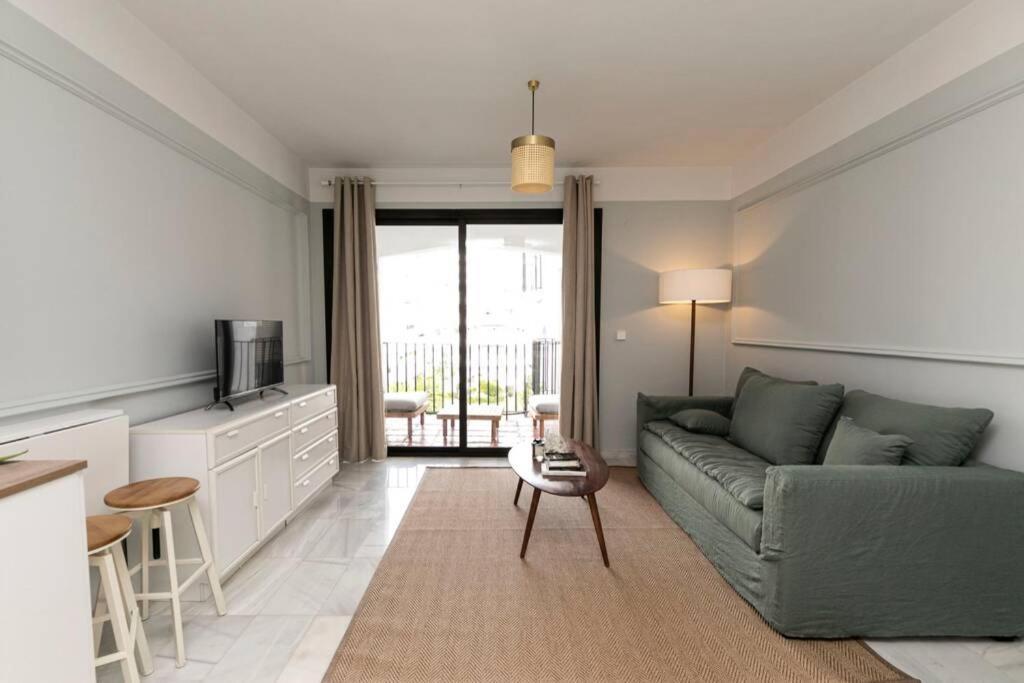 Central & Renovated Studio With Pool In Puerto Banus Apartment Marbella