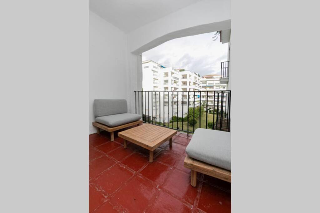 Apartment Central & Renovated Studio With Pool In Puerto Banus