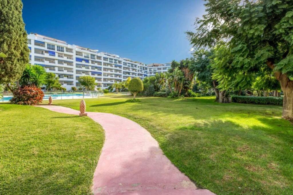 Central & Renovated Studio With Pool In Puerto Banus Apartment Marbella