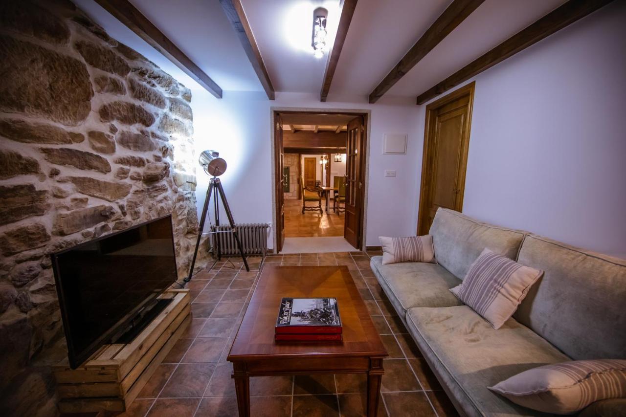 Pazo Del Siglo Xvii En El Corazon De Galicia * Lalin