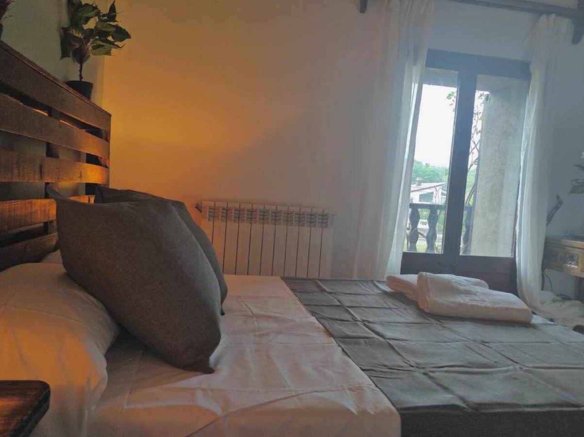 Casa rural Mas Els Plans La casa pensada para perros que viajan con sus humanos Olot