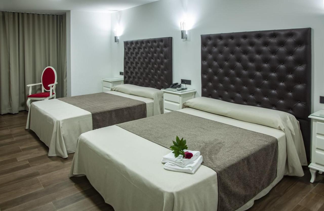 Julian Hotel 3*