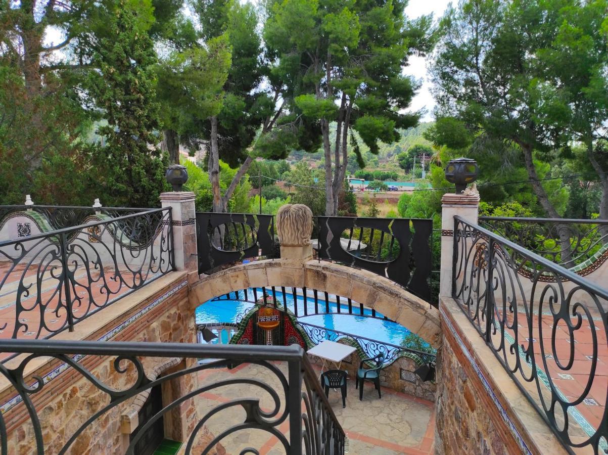 Gaudi Style *