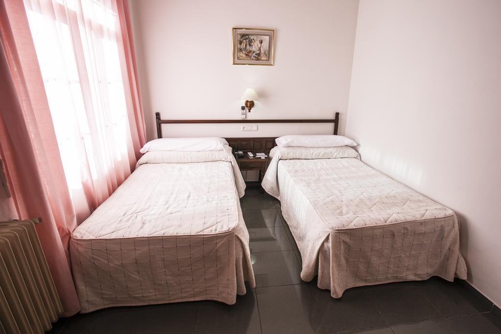 Venta Del Sol Pensión 2*
