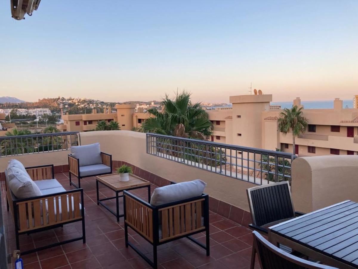 Apartamento Lets In The Sun Blue Cala