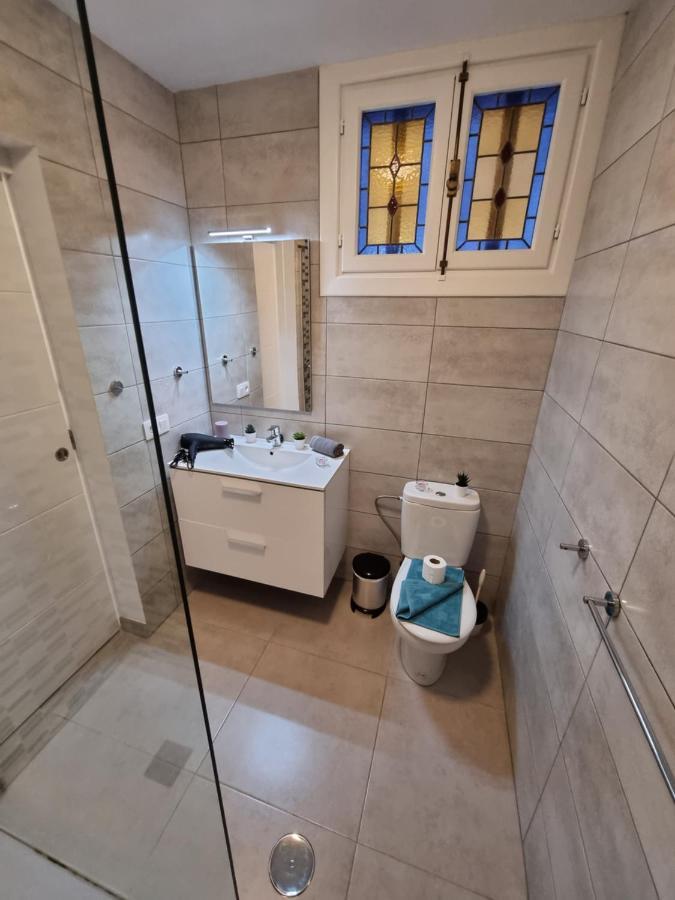 Apartamento Studio No 2 Just 100 To And Sea, Large Terrace, Heated Pool, Wifi, Aircondition For A Fee *