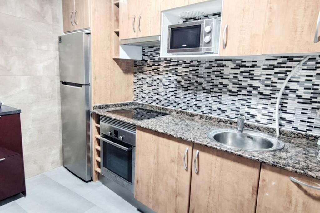 Apartment Estrenar! Con Pinball 8 Min Ayto 2 Habs 150 *