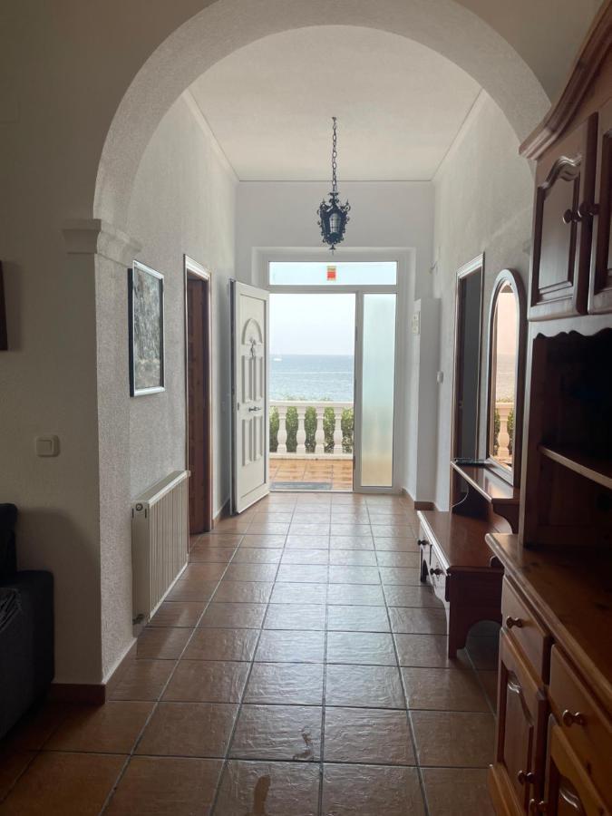 Una Planta En Villa Angelita Con Vista Al Mar Para Seis Personas Tres Dormitorios Dos Banos Terraza Cocina Piscina Homestay *