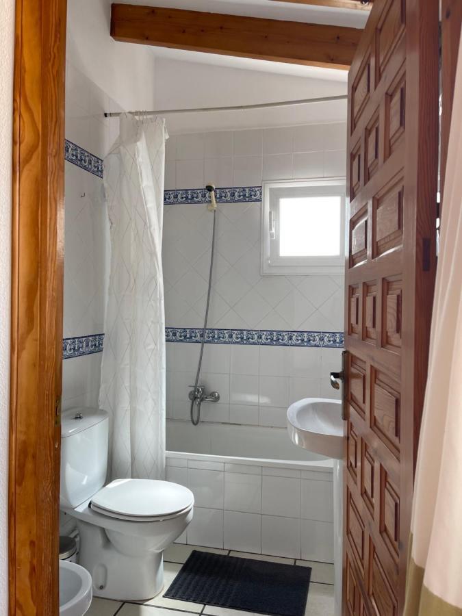 Homestay Una Planta En Villa Angelita Con Vista Al Mar Para Seis Personas Tres Dormitorios Dos Banos Terraza Cocina Piscina