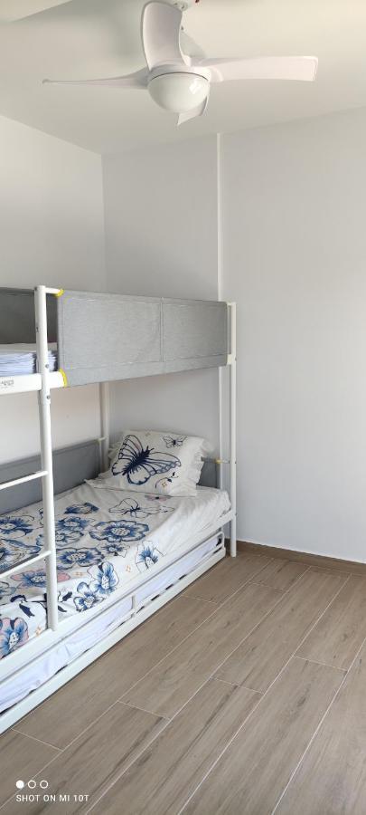 Beachfront Cozy Arenales Del Sol, Alicante Apartamento