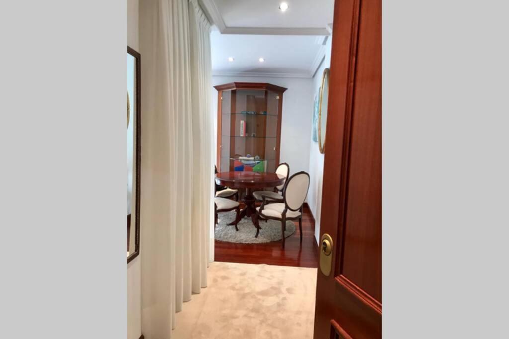 PISO ALGORTA+WIFI GRATIS+PARKING.Cerca de BILBAO. Apartamento Getxo