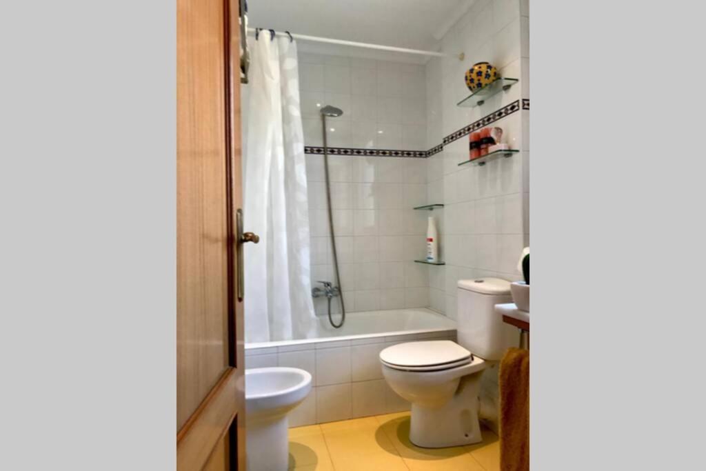 PISO ALGORTA+WIFI GRATIS+PARKING.Cerca de BILBAO. Apartamento Getxo