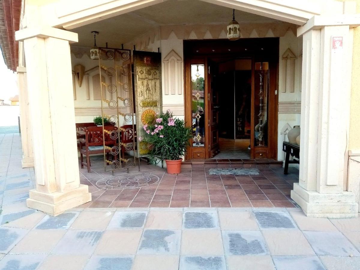 Villa Mimar De Pinares * Nava de la Asuncion