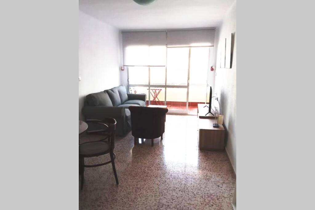 Apartamento En Primera Línea De Playa En Torre Del Mar
