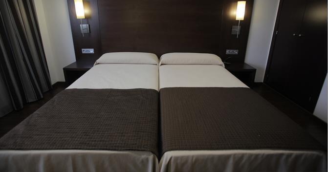 Hotel Complejo Leo 24h