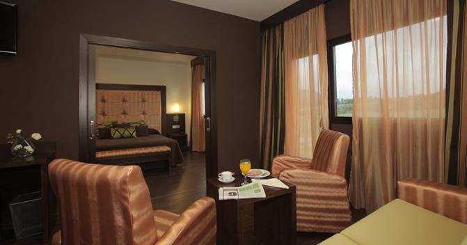 Complejo Leo 24h Hotel