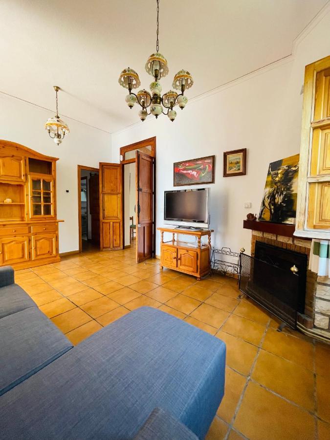 Una Planta En Villa Angelita Con Vista Al Mar Para Seis Personas Tres Dormitorios Dos Banos Terraza Cocina Piscina Homestay