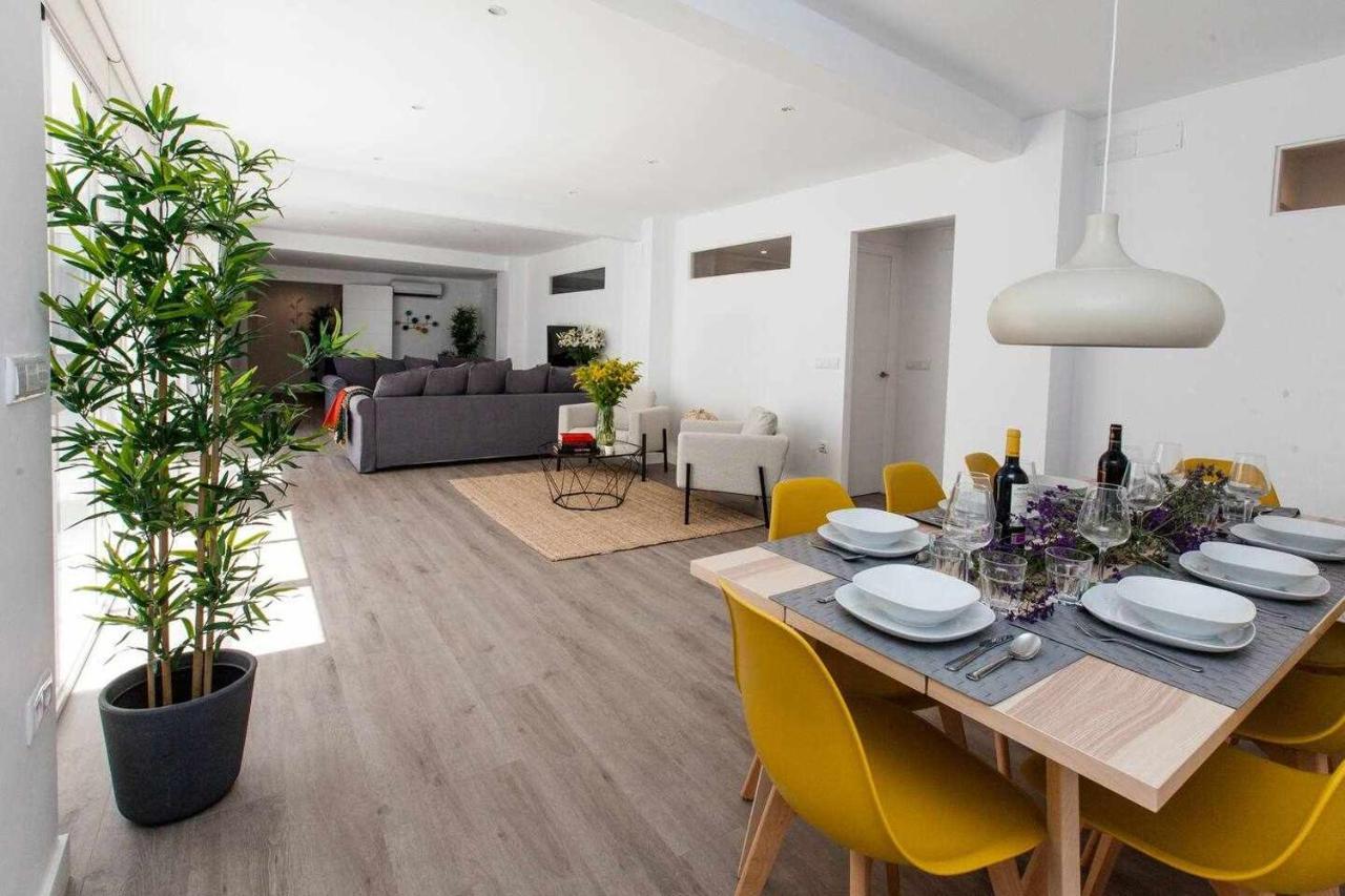 Isg Downtown Family Haven Free Parking Spot * Sevilla
