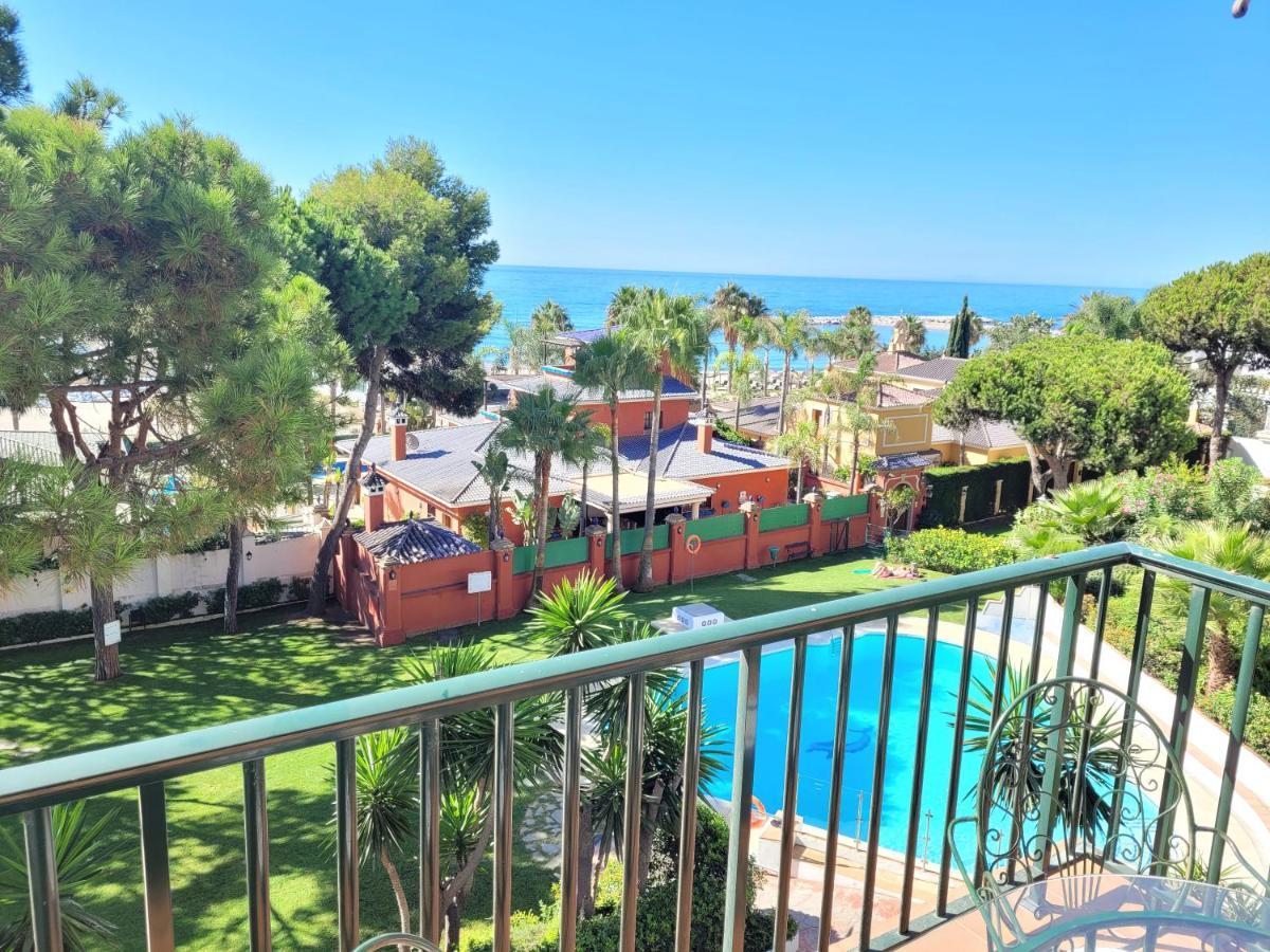 Apartment Beachfront Family In Puerto Banus *