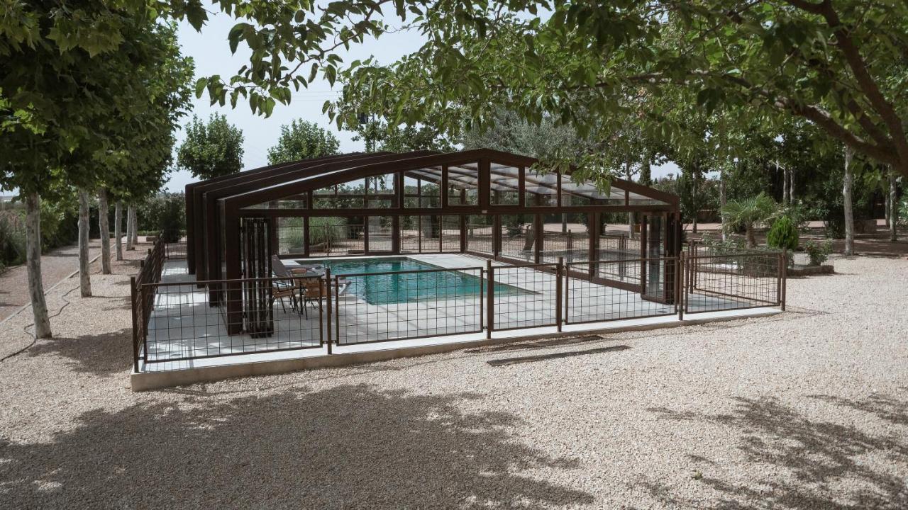 La De Tomas - 5 Estrellas - Futbol 7, Piscina Cubierta & Padel Villa *