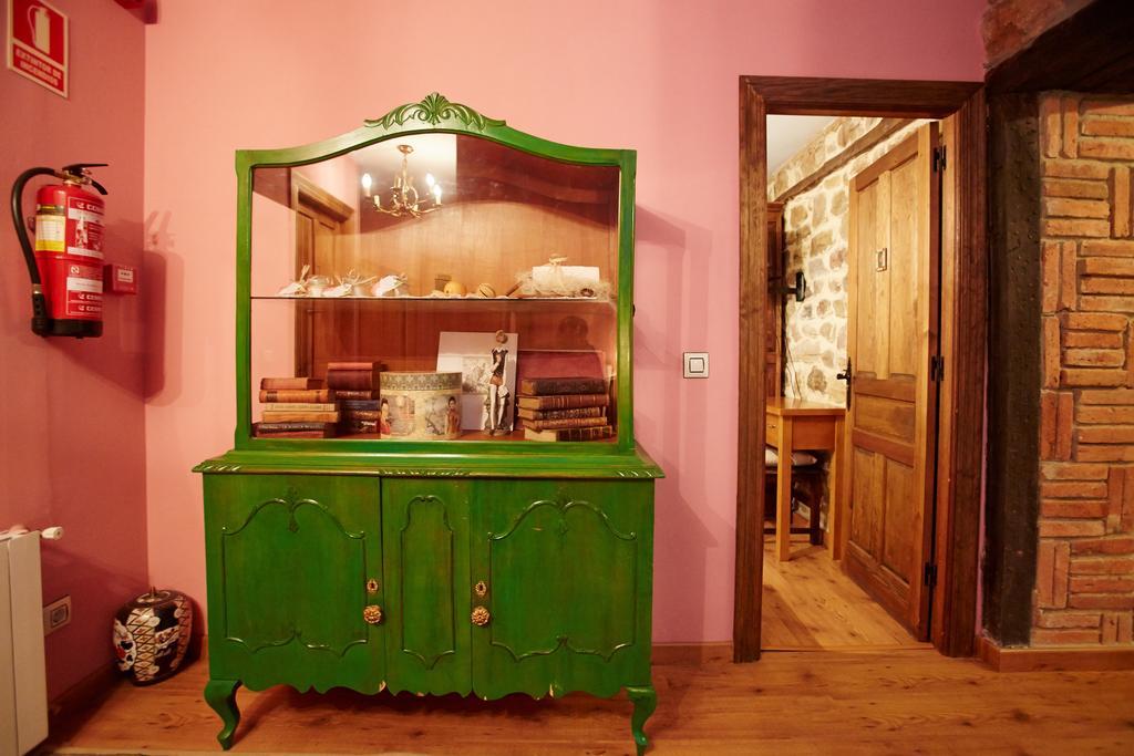 Guest house Rural Ochohermanas Las Fraguas