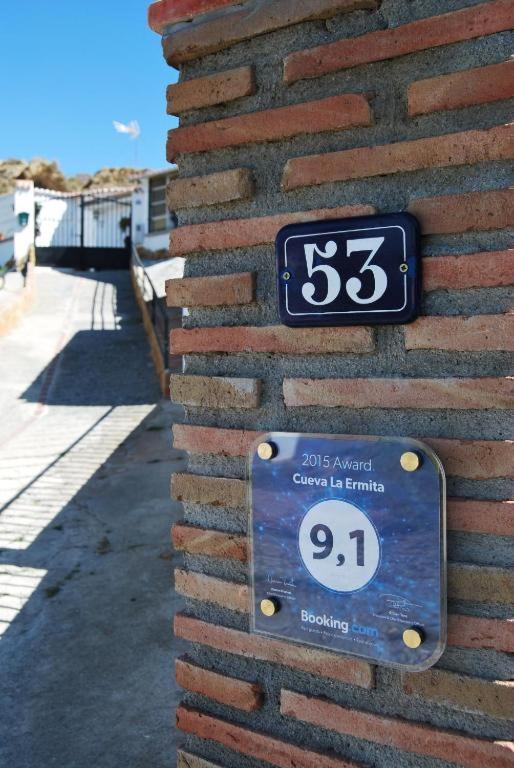 Cueva La Ermita *