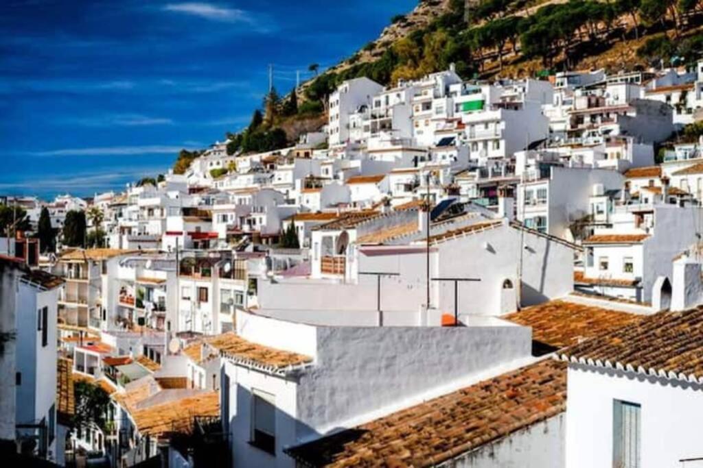 Mijas. Cerca Playa Y Montaña Con Jardín Сasa de vacaciones