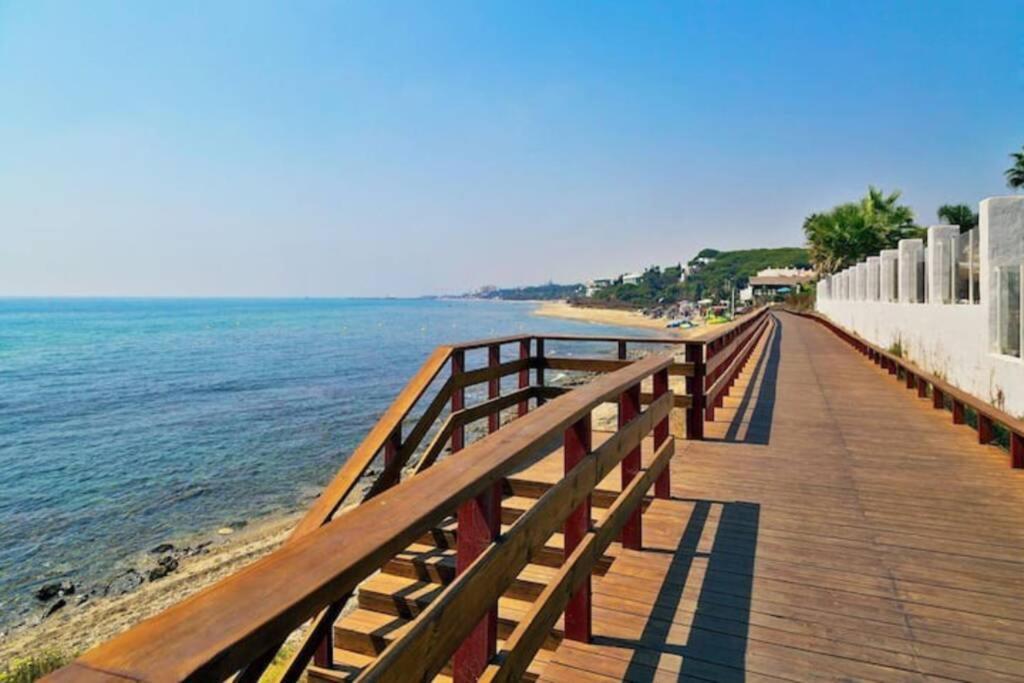 Mijas. Cerca Playa Y Montaña Con Jardín Fuengirola