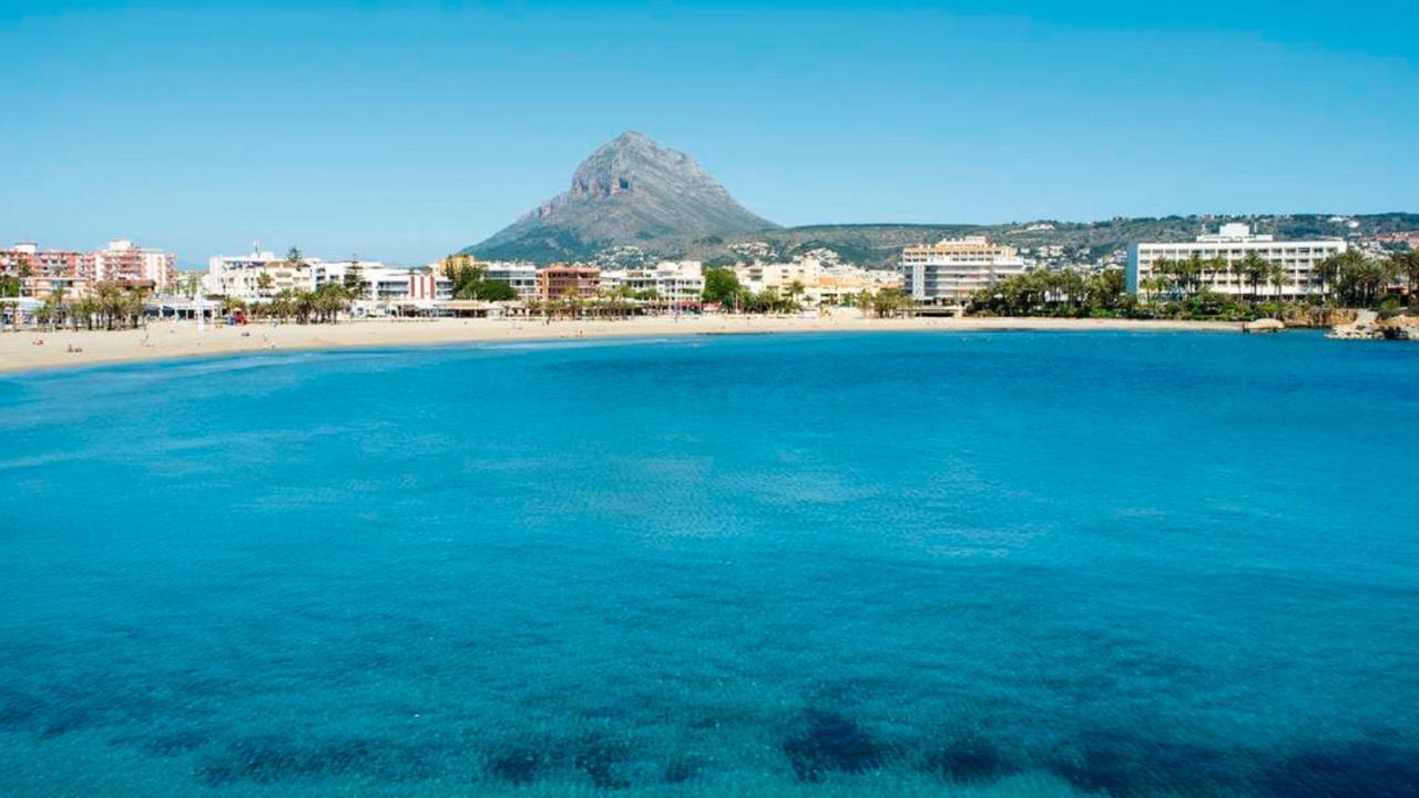 Villa Margarita - A Tranquil Oasis With Large Private Pool Jávea