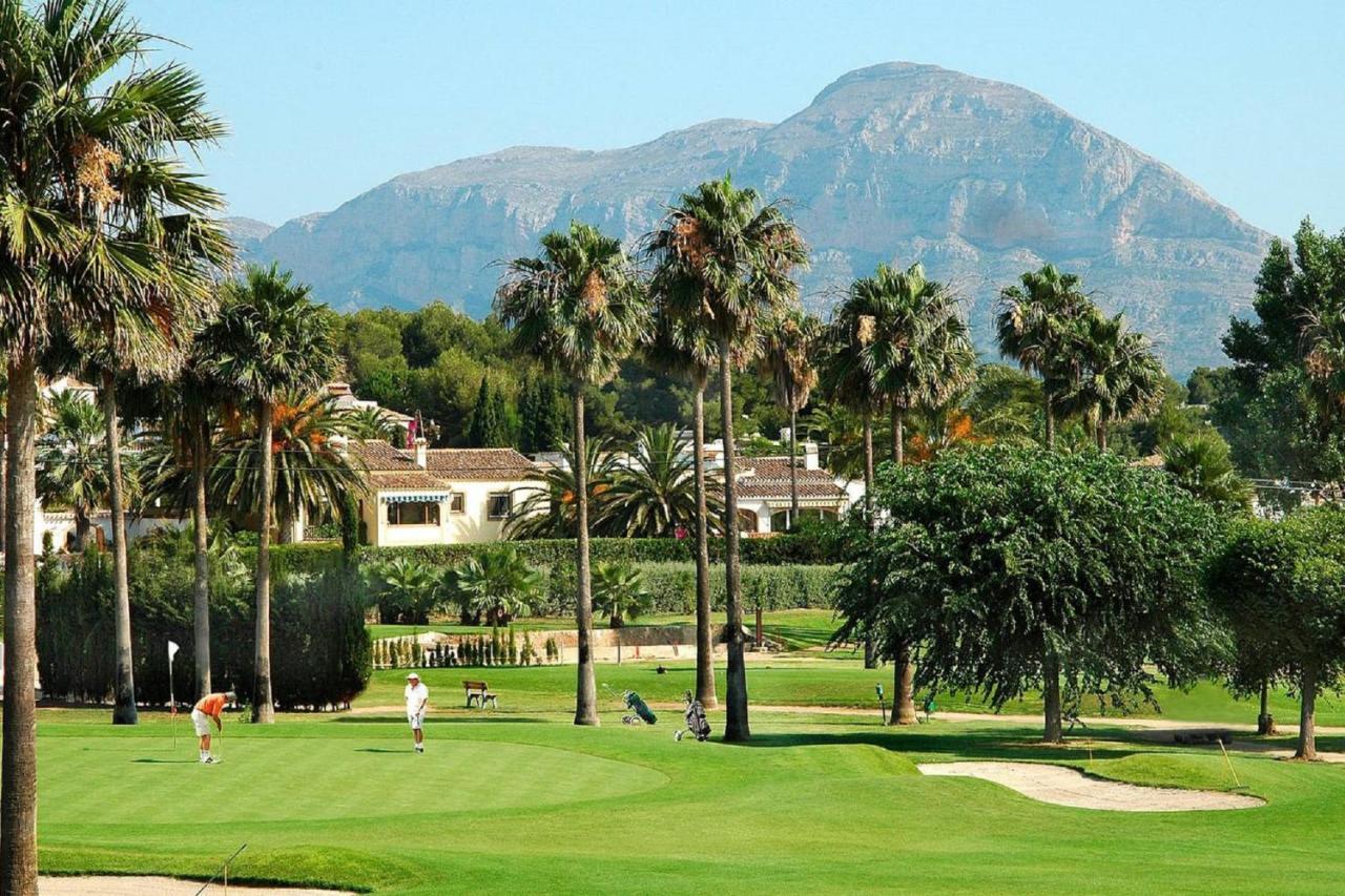 Margarita - A Tranquil Oasis With Large Private Pool Jávea