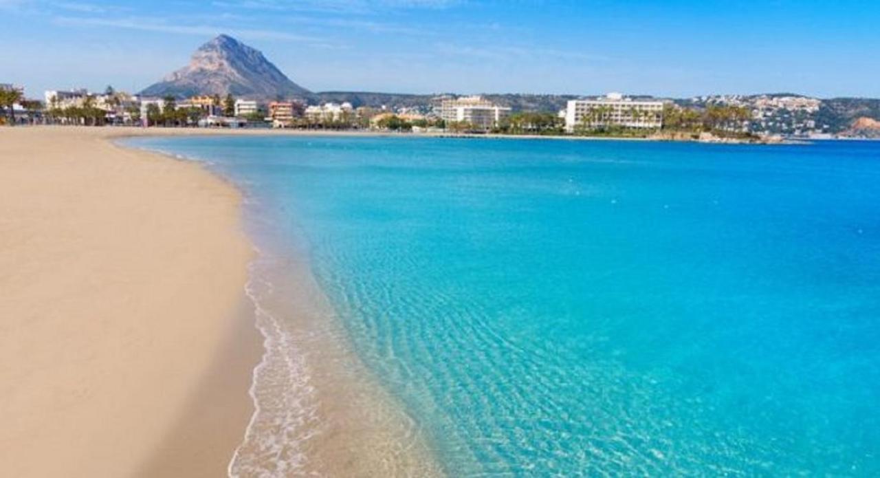 Margarita - A Tranquil Oasis With Large Private Pool Jávea