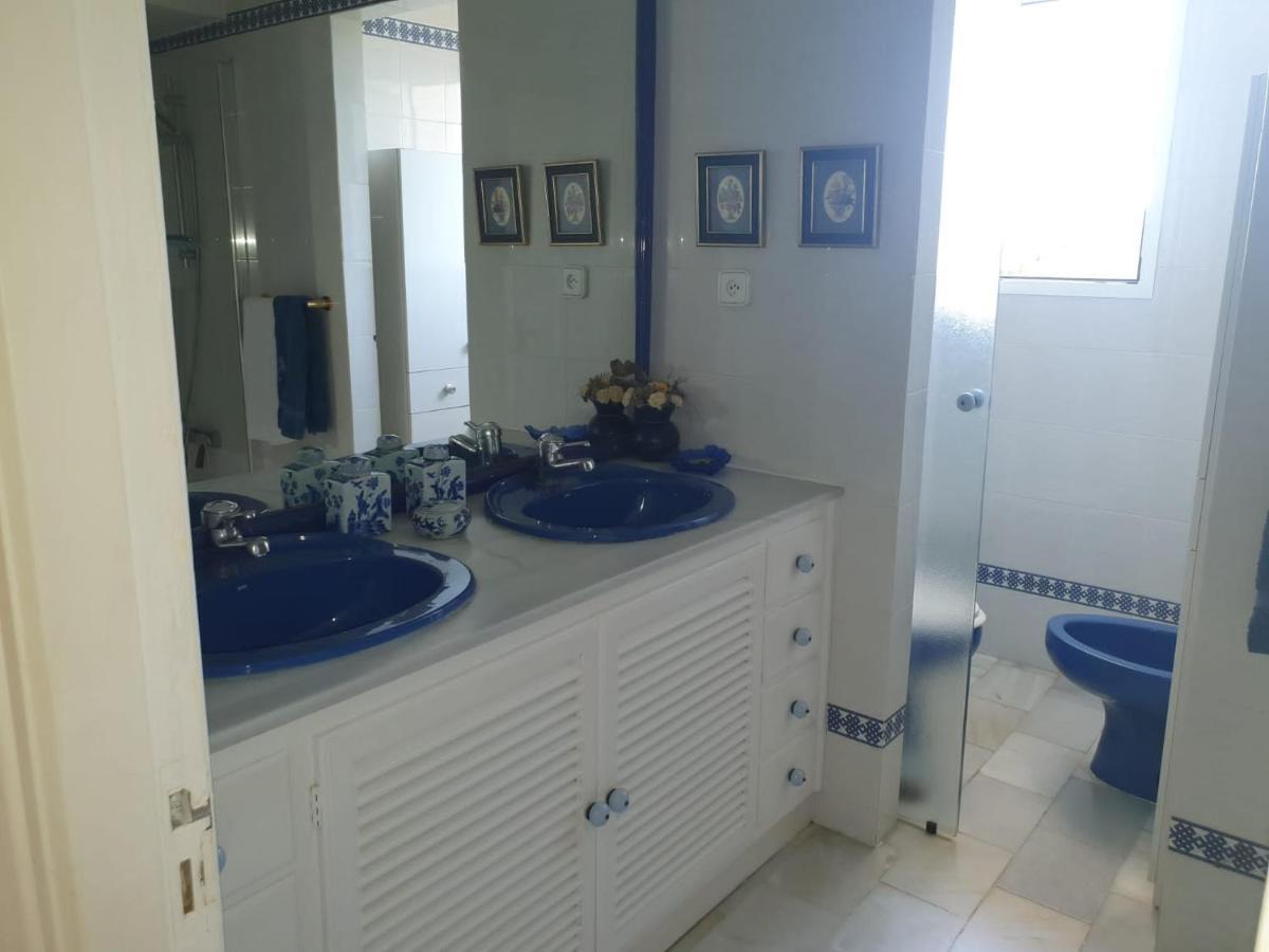 Apartment Beachfront Family In Puerto Banus *