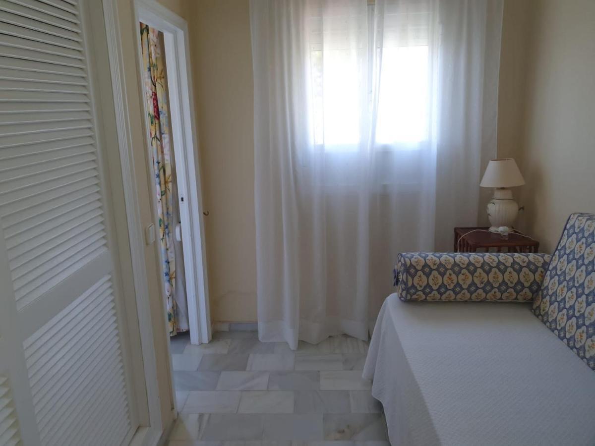 Apartment Beachfront Family In Puerto Banus *