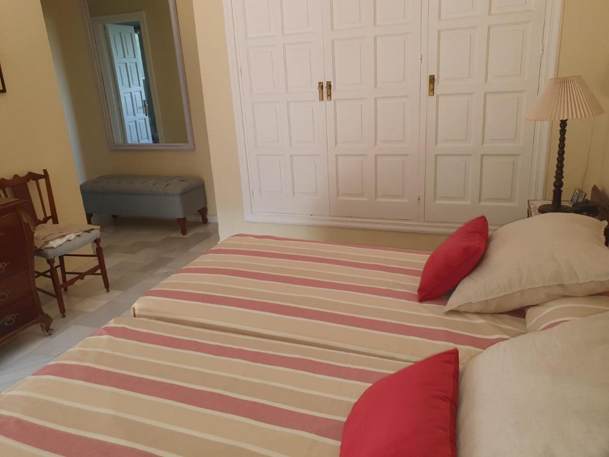 Beachfront Family In Puerto Banus Apartment *