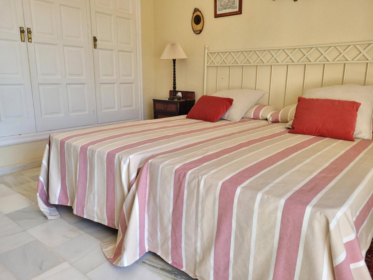 Beachfront Family In Puerto Banus Apartment Marbella