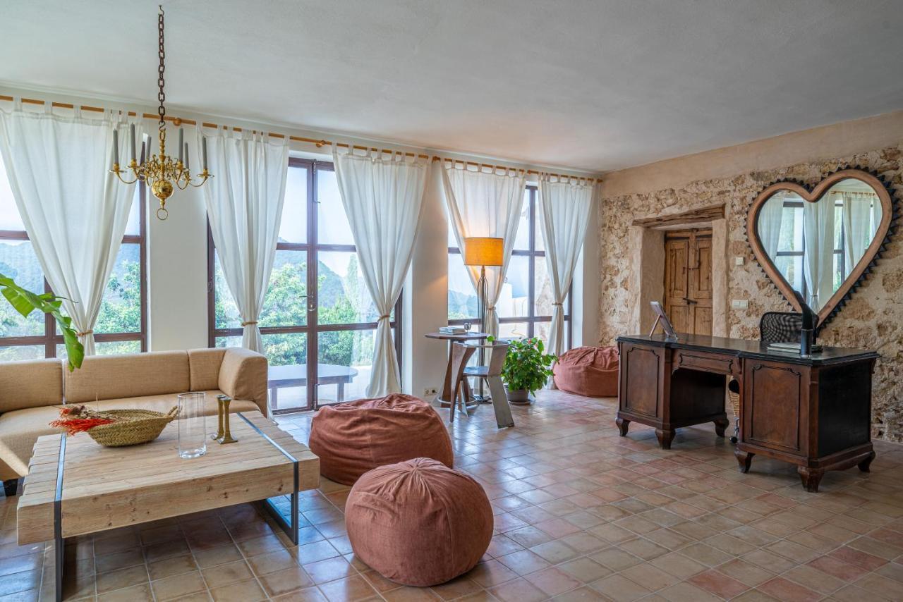 Robby's Ibiza Farm stay