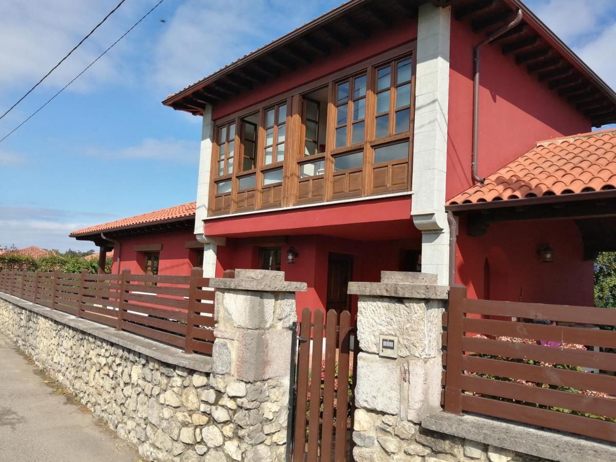 La Casa Roja Asturias Holiday home *